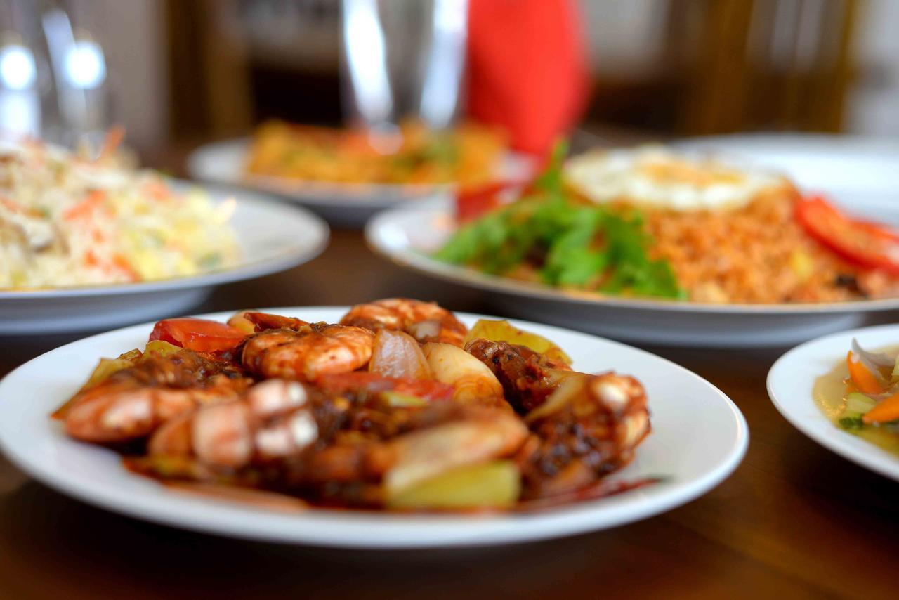 Red Chillies Tourist Inn Канді Екстер'єр фото