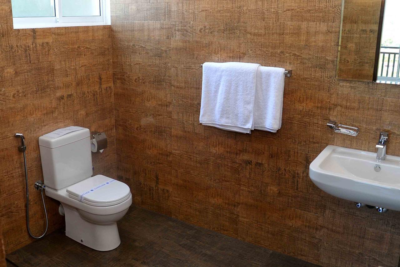 Red Chillies Tourist Inn Канді Екстер'єр фото